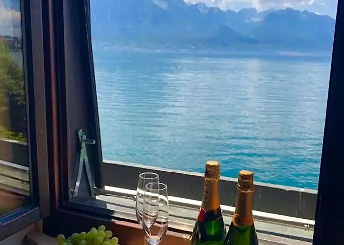 Montreux Riviera Suite Waterfront 3 Bedrooms Private Parking