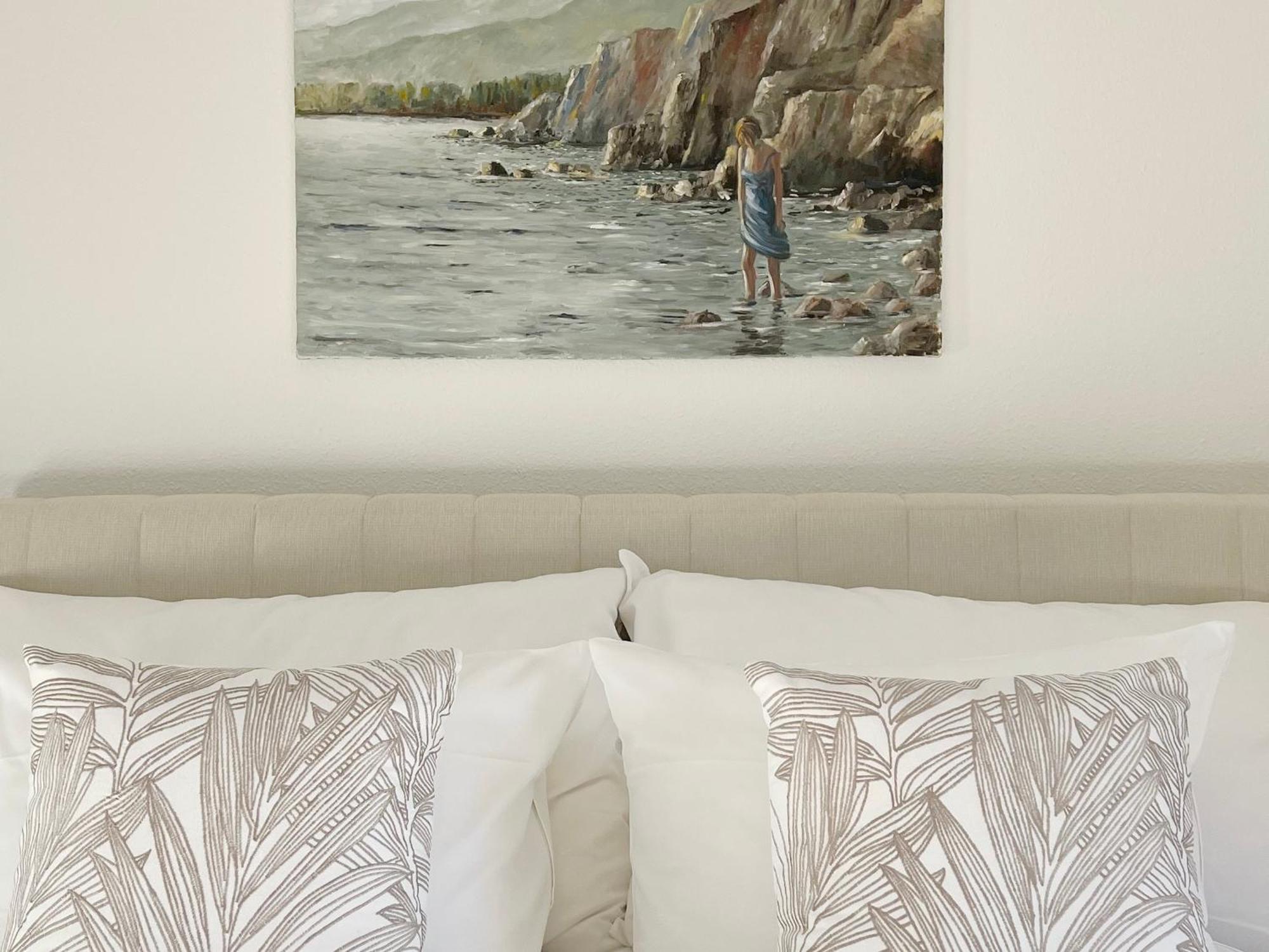 Riviera Waterfront 3 Bedrooms Private Parking
