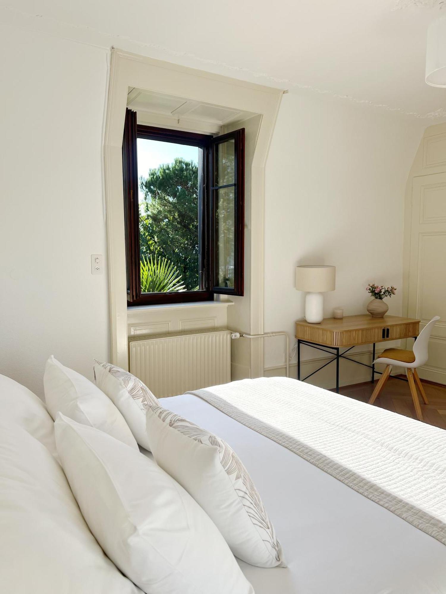Riviera Waterfront 3 Bedrooms Private Parking